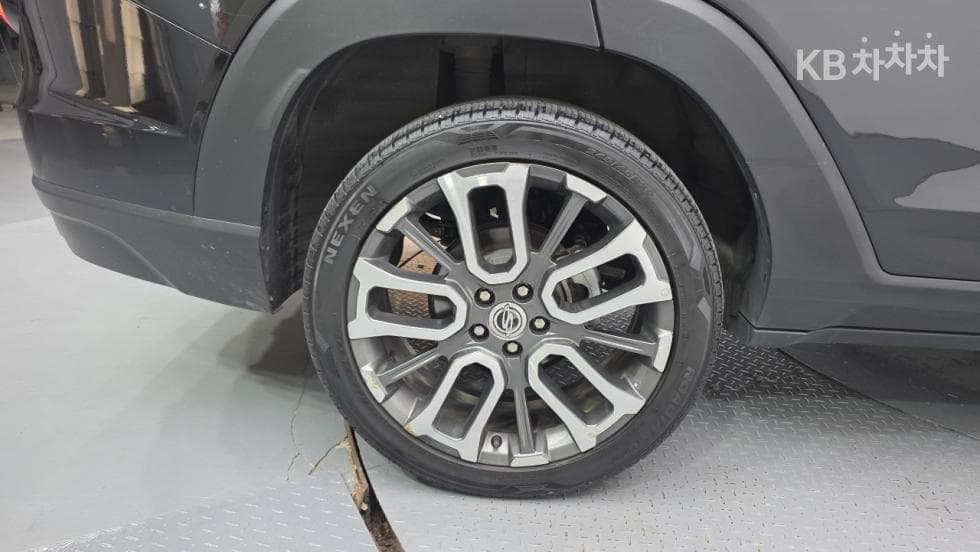 КейДжи Мобилити 토레스(J100)1.5 GDI Турбо AWD T7 - 10