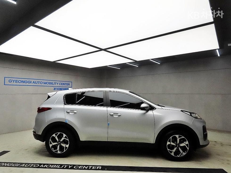 Киа Sportage 더 볼드Смарт스트림 D 1.6 Дизел 2WD Тренди - 2