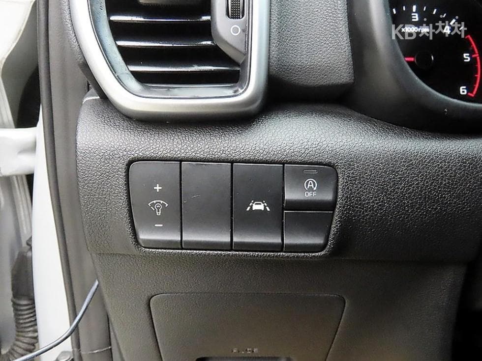 Киа Sportage 더 볼드Смарт스트림 D 1.6 Дизел 2WD Тренди - 12