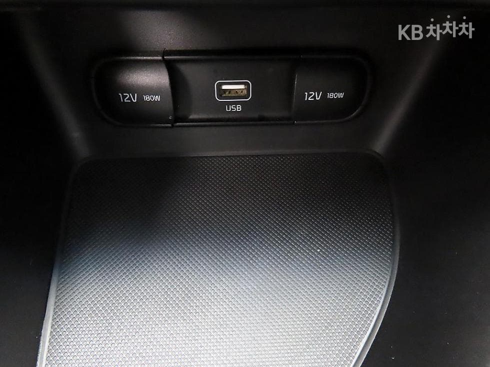 Киа Sportage 더 볼드Смарт스트림 D 1.6 Дизел 2WD Тренди - 13