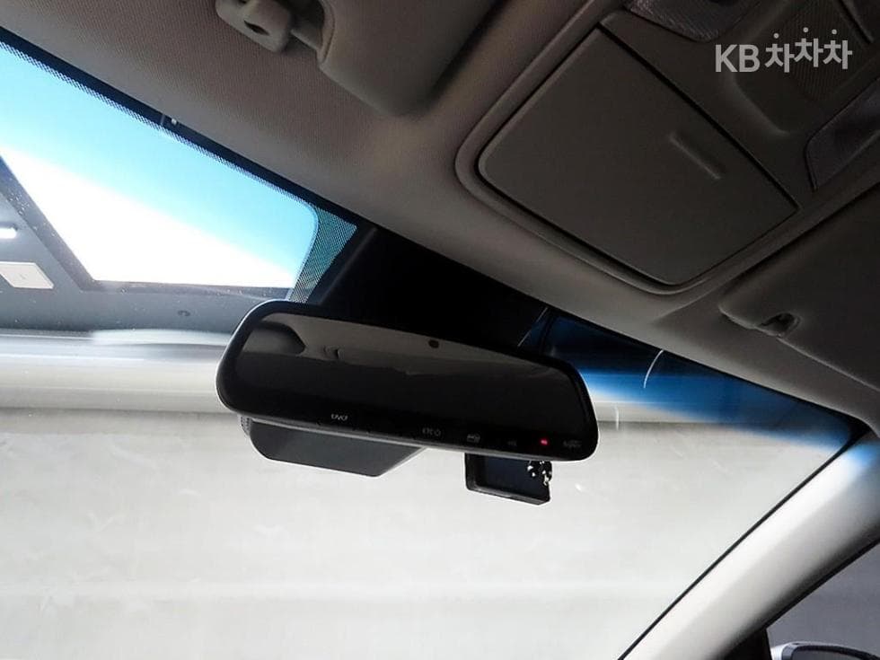 Киа Sportage 더 볼드Смарт스트림 D 1.6 Дизел 2WD Тренди - 17