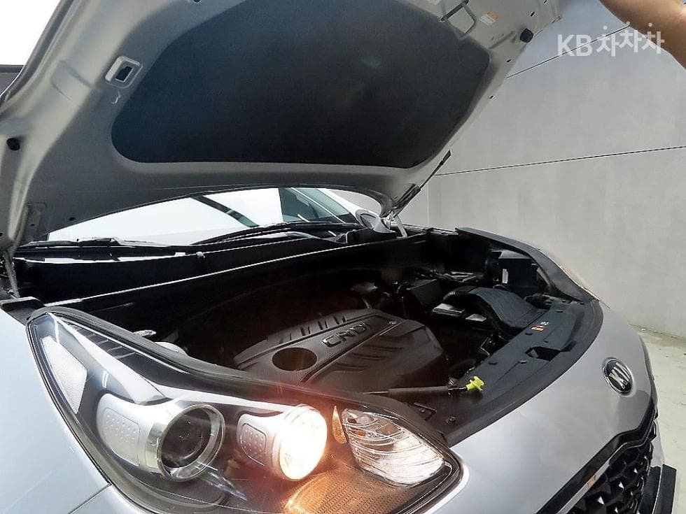 Киа Sportage 더 볼드Смарт스트림 D 1.6 Дизел 2WD Тренди - 19