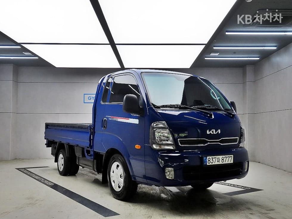 Киа The New (фейслифт) Бонго 3 (лек) 1 тон Королевска кабина Удължено междуосие 2WD L Базов - Image 1