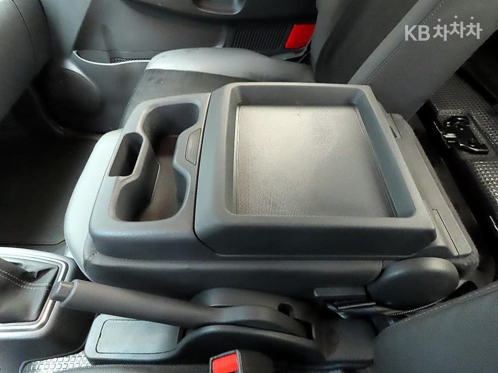 Kia The New (facelift) Bongo 3 (light truck)1 Ton King Cab Extra Long 2WD L Light - 12