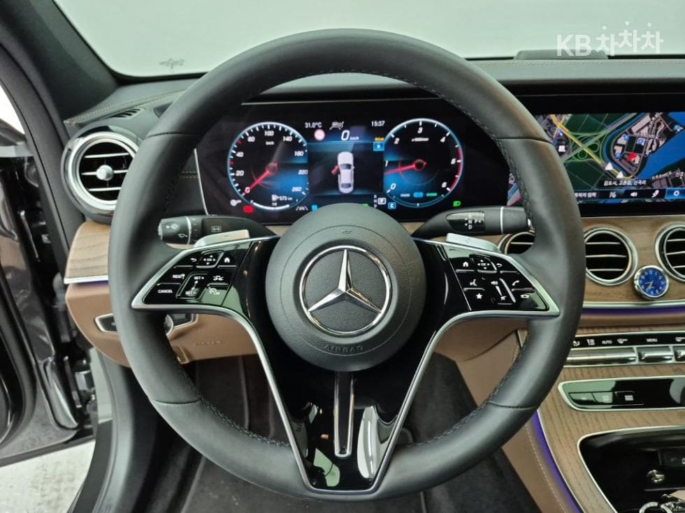 Mercedes-Benz E-Клас (W213)E220d 4MATIC Exclusive - 9