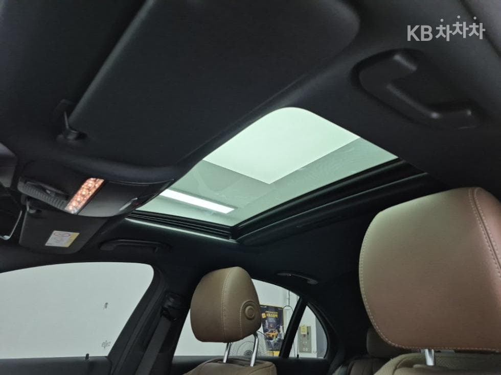 Mercedes-Benz E-Клас (W213)E220d 4MATIC Exclusive - 13