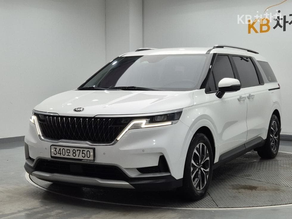 Киа Канивал 4-то поколение D2.2 9-местен Престиж - Image 1