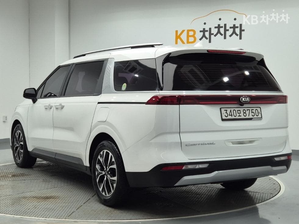 Kia Carnival 4th generationD2.2 9-seater Prestige - 2