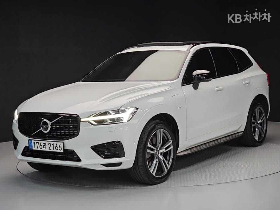 Volvo XC60 Second generation T8 Inscription - Image 1