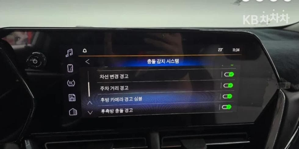 GM Korea Trax Crossover1.2 Gasoline 2WD Redline - 17