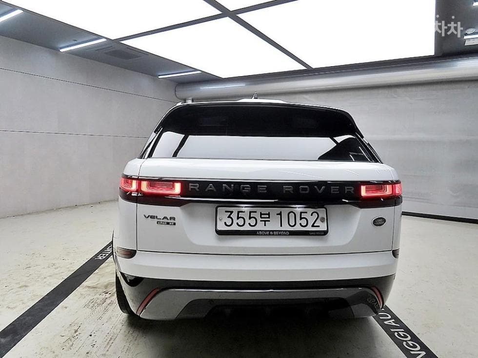 Land Rover Range Rover 벨라2.0 D240 R-Dynamic SE - 3