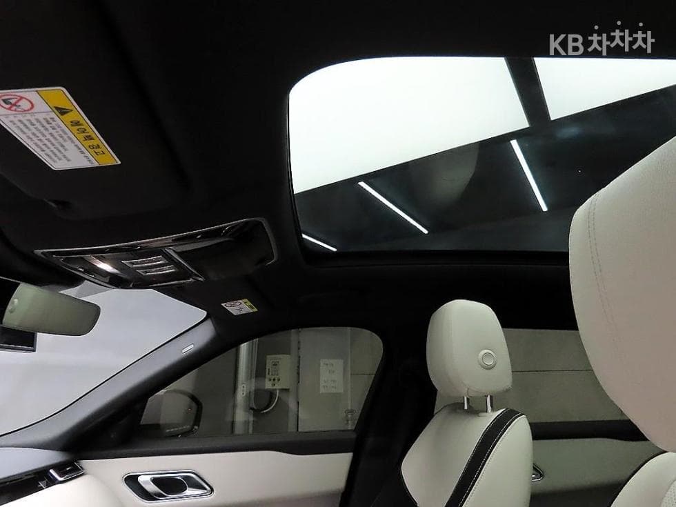 Land Rover Range Rover 벨라2.0 D240 R-Dynamic SE - 16