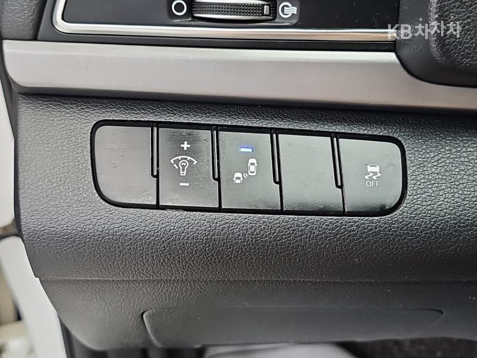 Хюндай Avante (Elantra)AD1.6 GDi Value Plus - 14