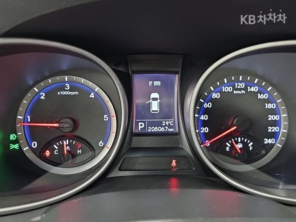 Хюндай Санта Фе DMХонда R-двигател 2.0 дизел 2WD PREMIUM Стандартен - 6