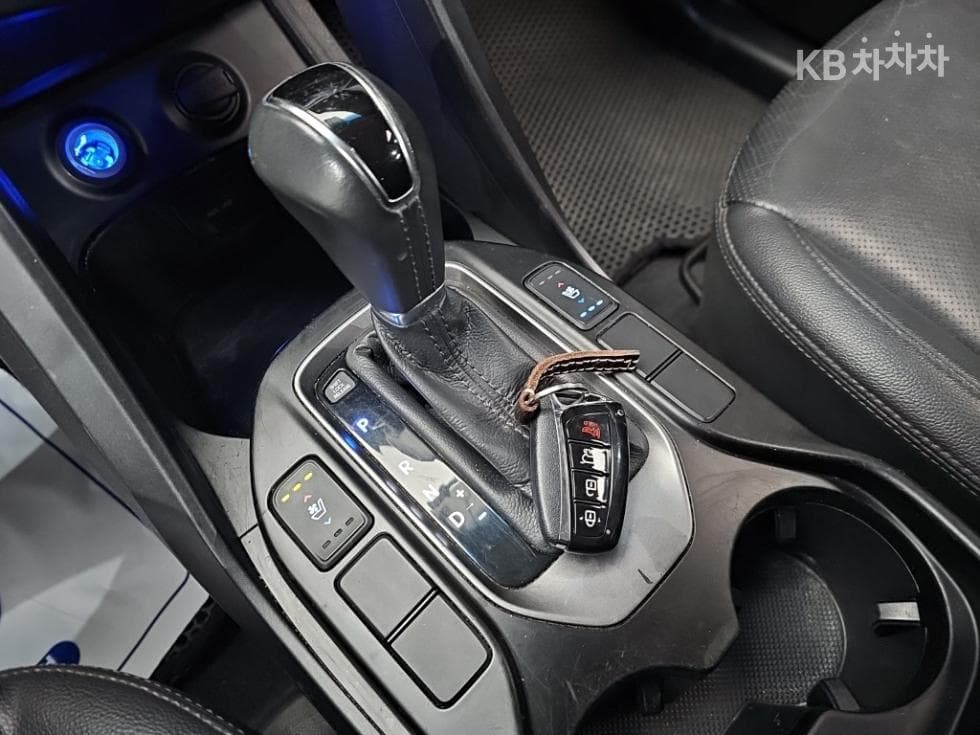 Хюндай Санта Фе DMХонда R-двигател 2.0 дизел 2WD PREMIUM Стандартен - 8