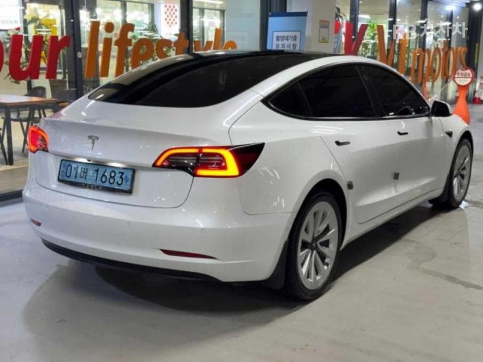 테슬라 Model 3 HighlandRWD - 4