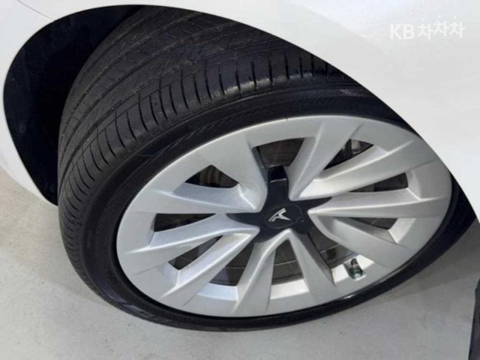 테슬라 Model 3 HighlandRWD - 20