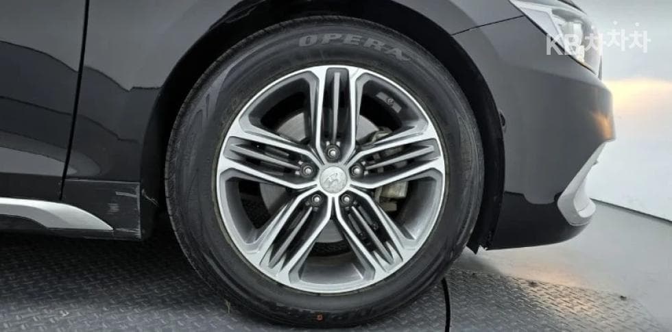 Hyundai Grandeur (Azera)IG3.0 Exclusive Standard - 5