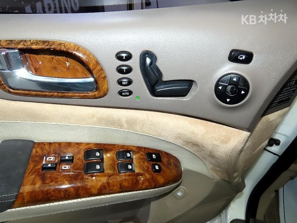 Киа Канивал R그랜드Канивал 11-местен Висок Лимузин (Канивал) GLX Premium - 12