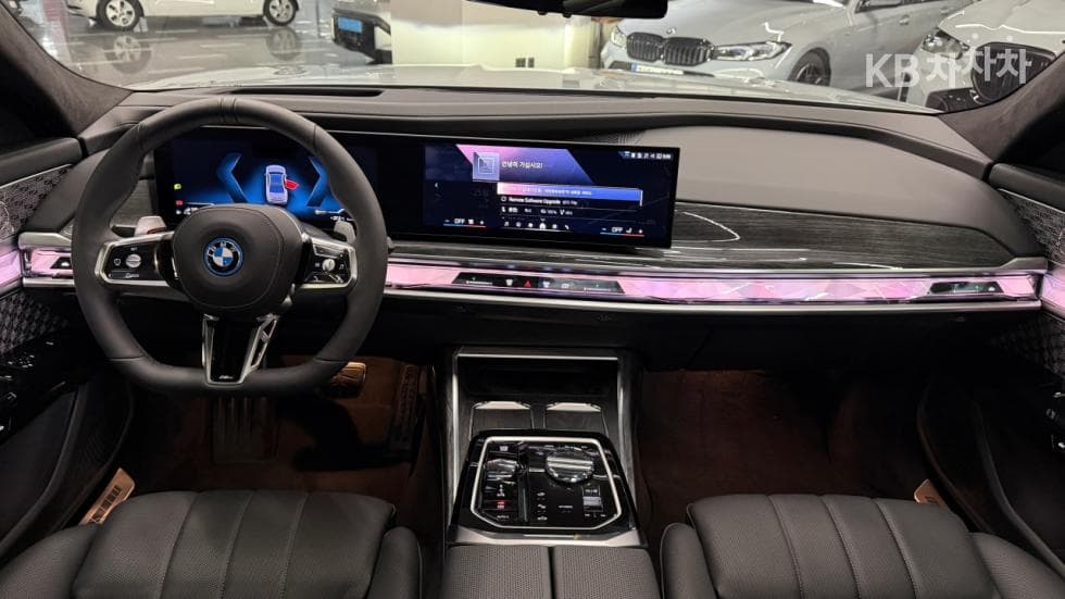 BMW 7시리즈(G70)750e xDrive M Sport Package - 7