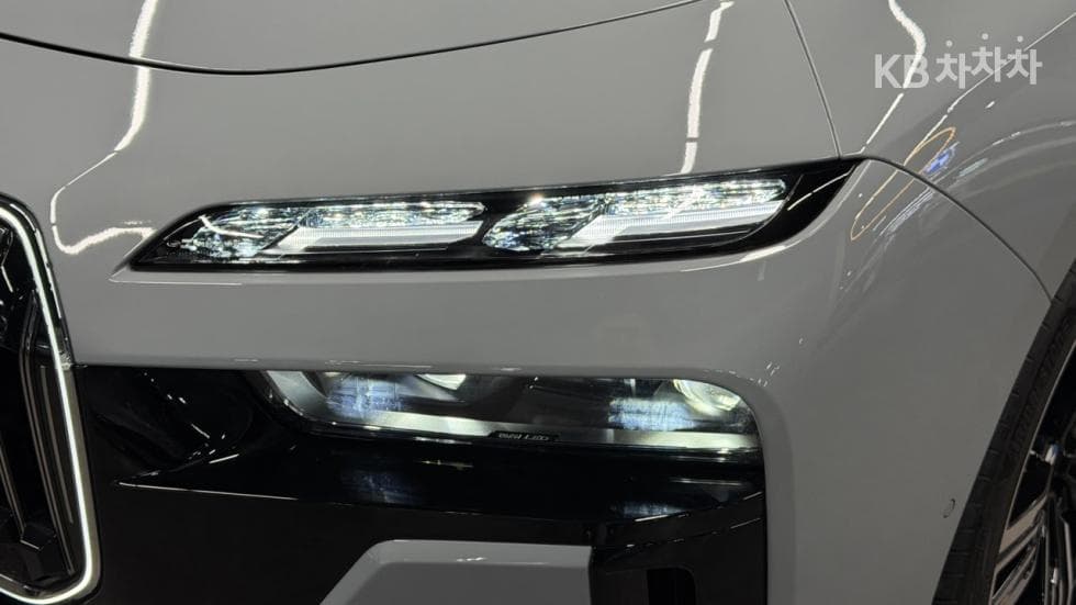 BMW 7시리즈(G70)750e xDrive M Sport Package - 20