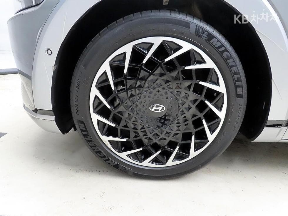 Хюндай IONIQ 5Long Range AWD Exclusive - 20