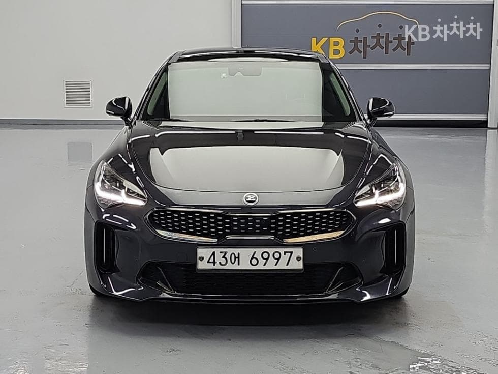 Киа Stinger2.2 Дизел 4x4 플래티넘 - 2