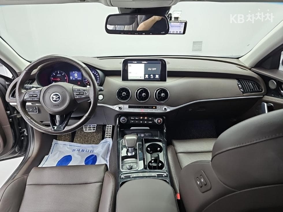 Киа Stinger2.2 Дизел 4x4 플래티넘 - 7