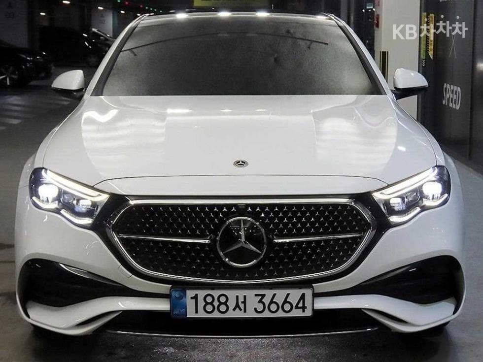 Mercedes-Benz E-클래스 (W214)E300 4MATIC AMG Line - 2