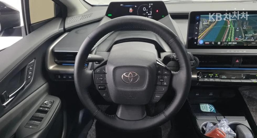 Toyota Prius(XW60)2.0 HEV XLE - 11