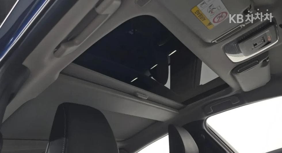 Toyota Prius(XW60)2.0 HEV XLE - 14