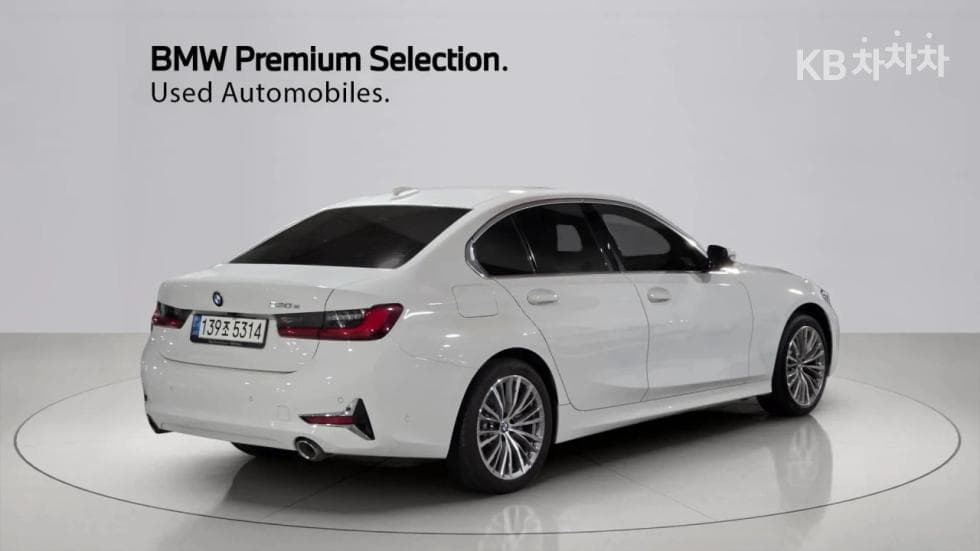 BMW 3 Series (G20)330e Luxury - 2