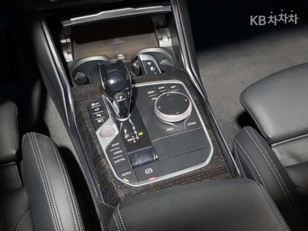 BMW 3 Series (G20)330e Luxury - 9