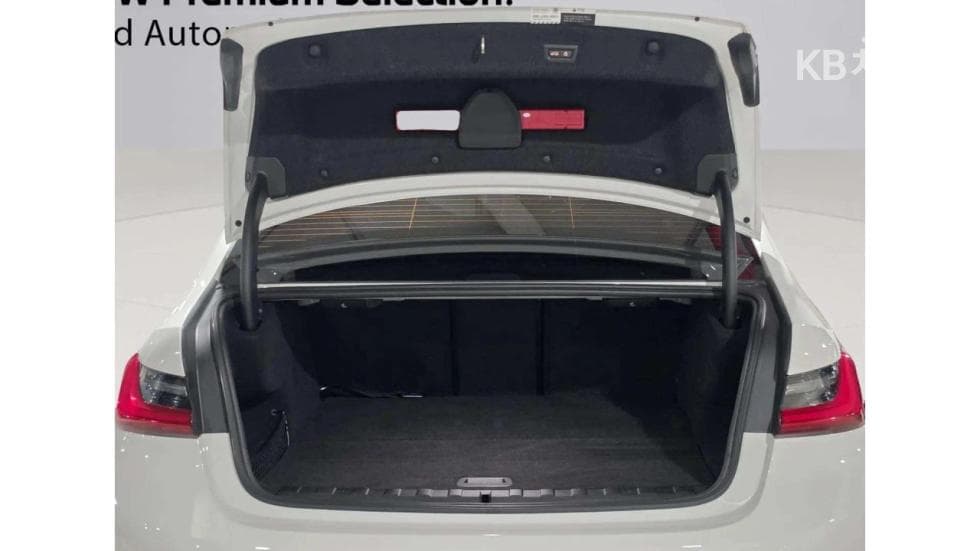 BMW 3 Series (G20)330e Luxury - 19