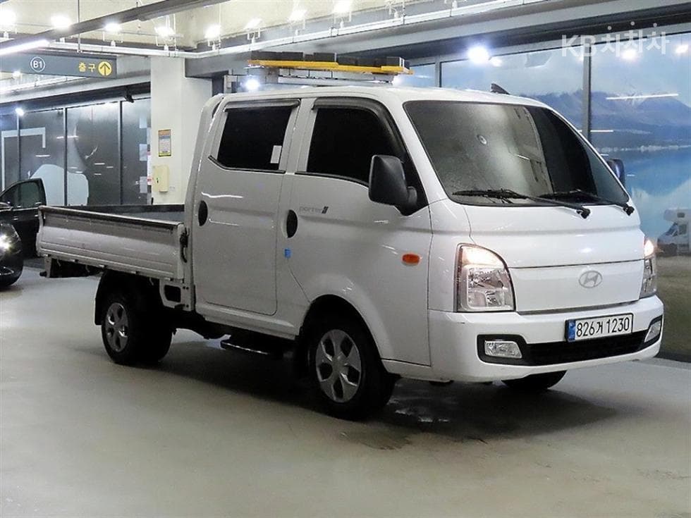Hyundai Porter 2Extra Long Double Cab LPG Smart - 2
