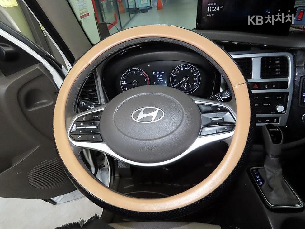 Hyundai Porter 2Extra Long Double Cab LPG Smart - 10