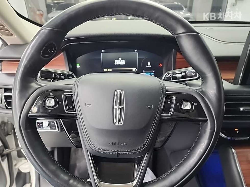 링컨 에비에이터 Второ поколение(U611)3.0 PHEV Grand Touring - 9