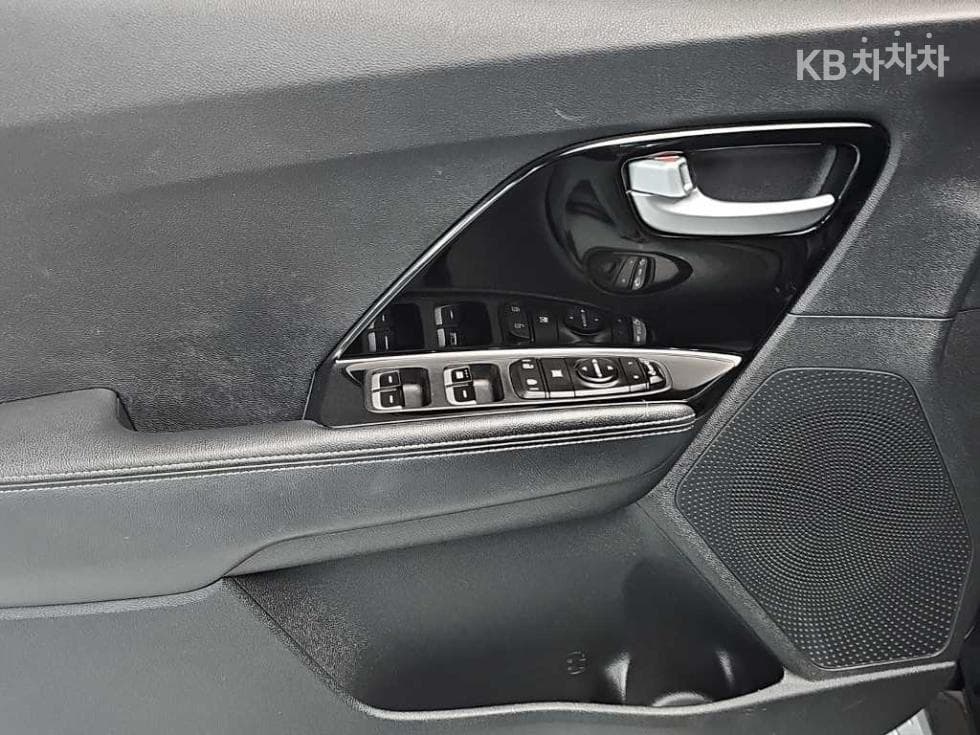 Киа Ниро1.6 Престиж - 15