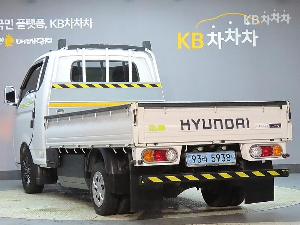 Hyundai Porter 2 일렉트릭Super Cab Extra Long Smart Special (special feature/edition) - 4
