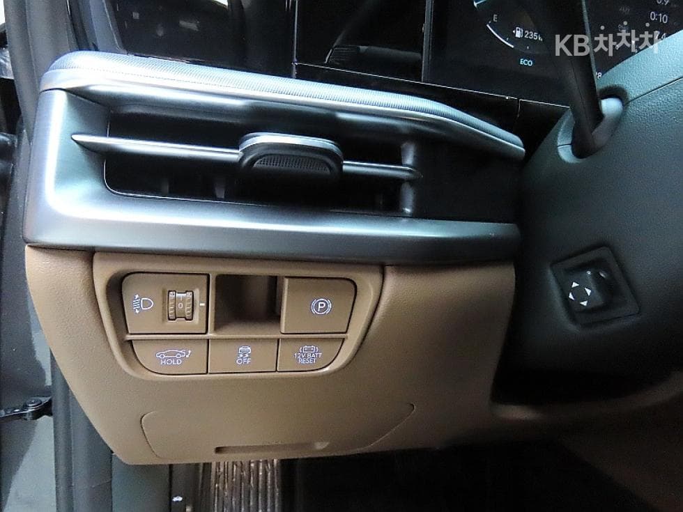 Hyundai The All New Grandeur (Azera) Hybrid1.6 Turbo Gasoline Exclusive - 12