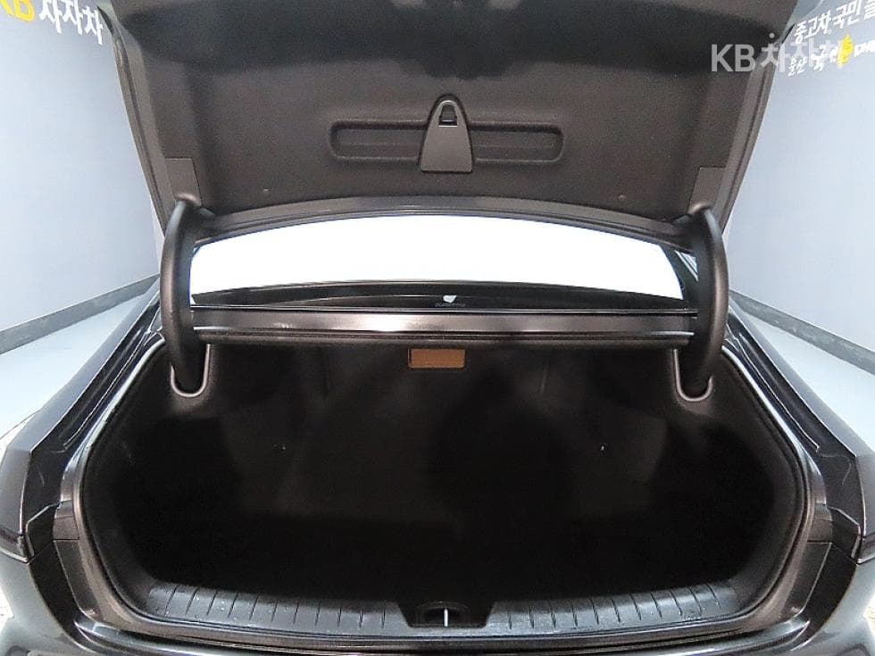 Hyundai The All New Grandeur (Azera) Hybrid1.6 Turbo Gasoline Exclusive - 19