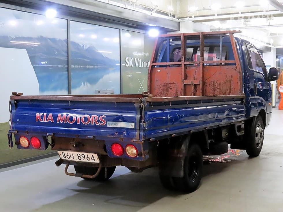 Киа Бонго 3 (лек)1.2Тон Удължено междуосие Королевска кабина CRDi Престиж - 4