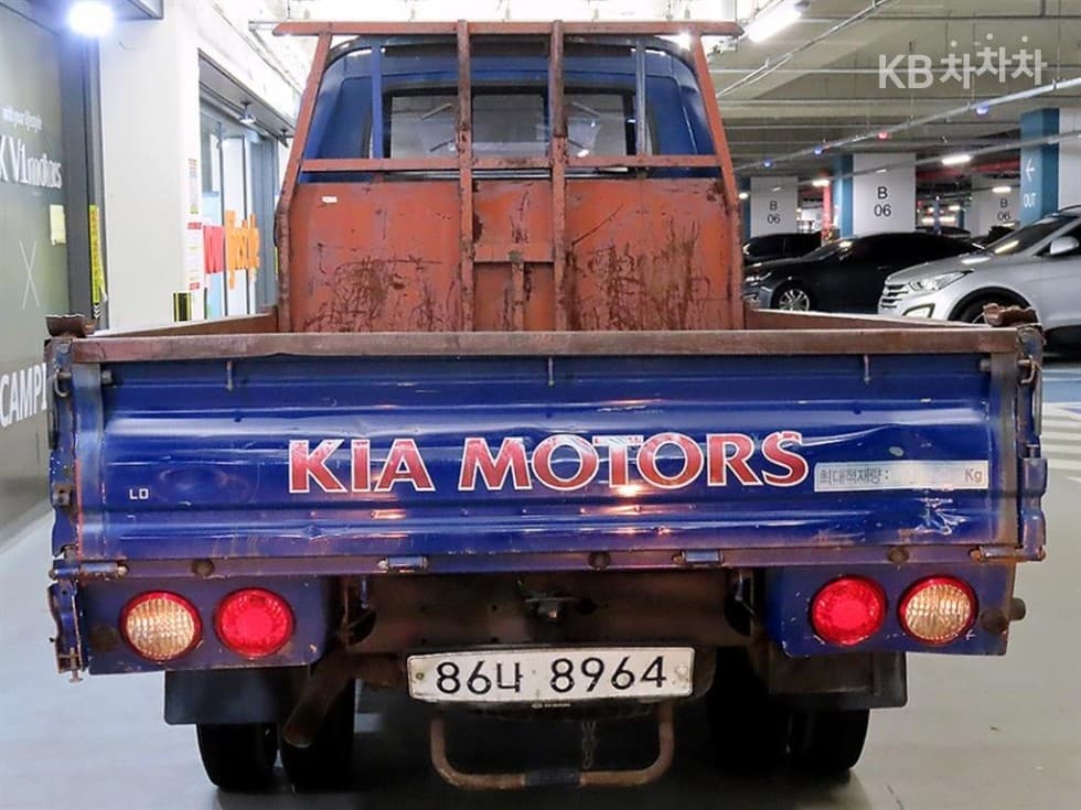 Киа Бонго 3 (лек)1.2Тон Удължено междуосие Королевска кабина CRDi Престиж - 5
