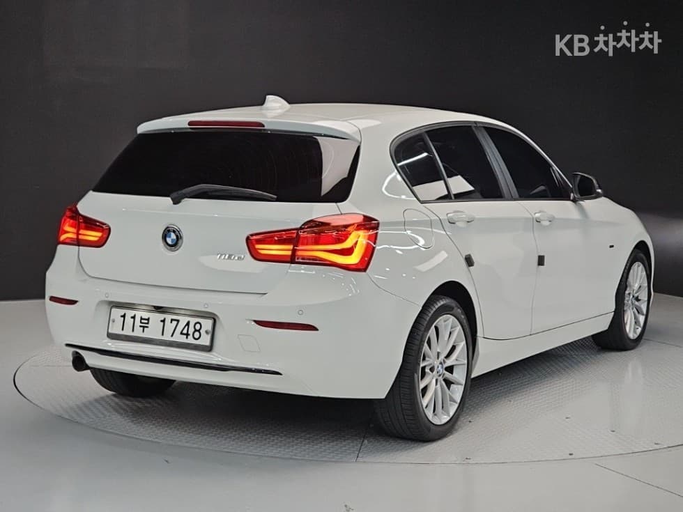 BMW Нов1시리즈118d 스포츠 Стандартен - 4