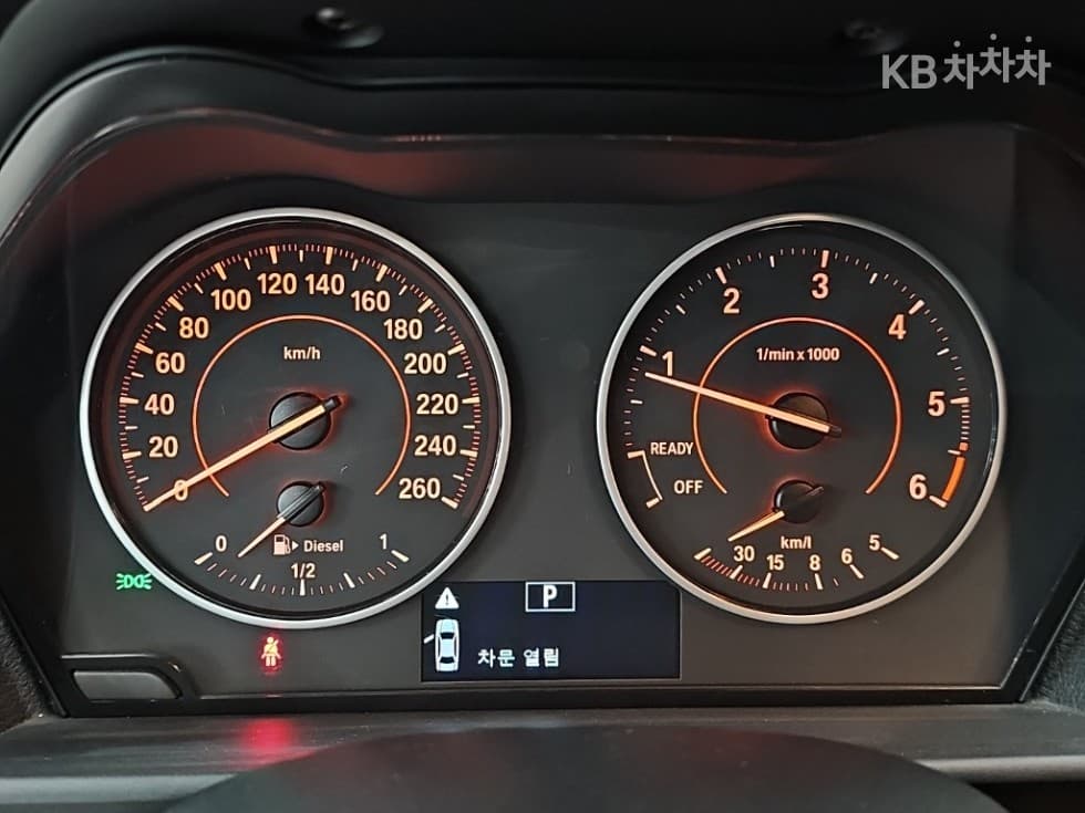 BMW Нов1시리즈118d 스포츠 Стандартен - 6