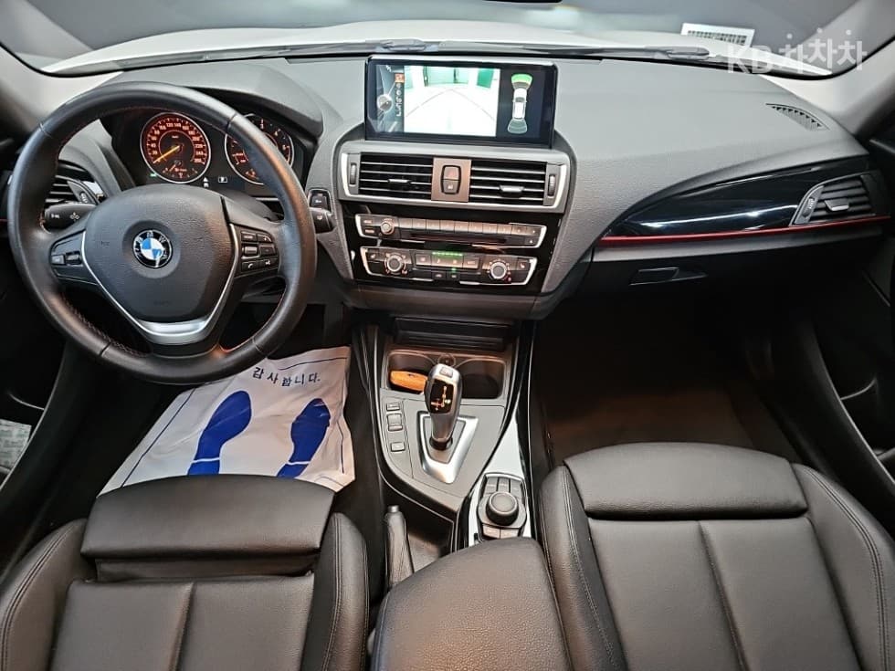 BMW Нов1시리즈118d 스포츠 Стандартен - 7