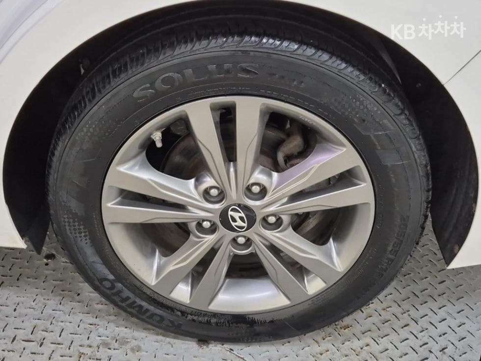 Hyundai Avante (Elantra)AD1.6 GDi Smart Special (special feature/edition) - 20