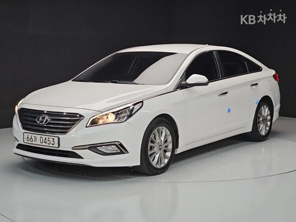 Хюндай Соната LF 1.7 Дизел Смарт - Image 1