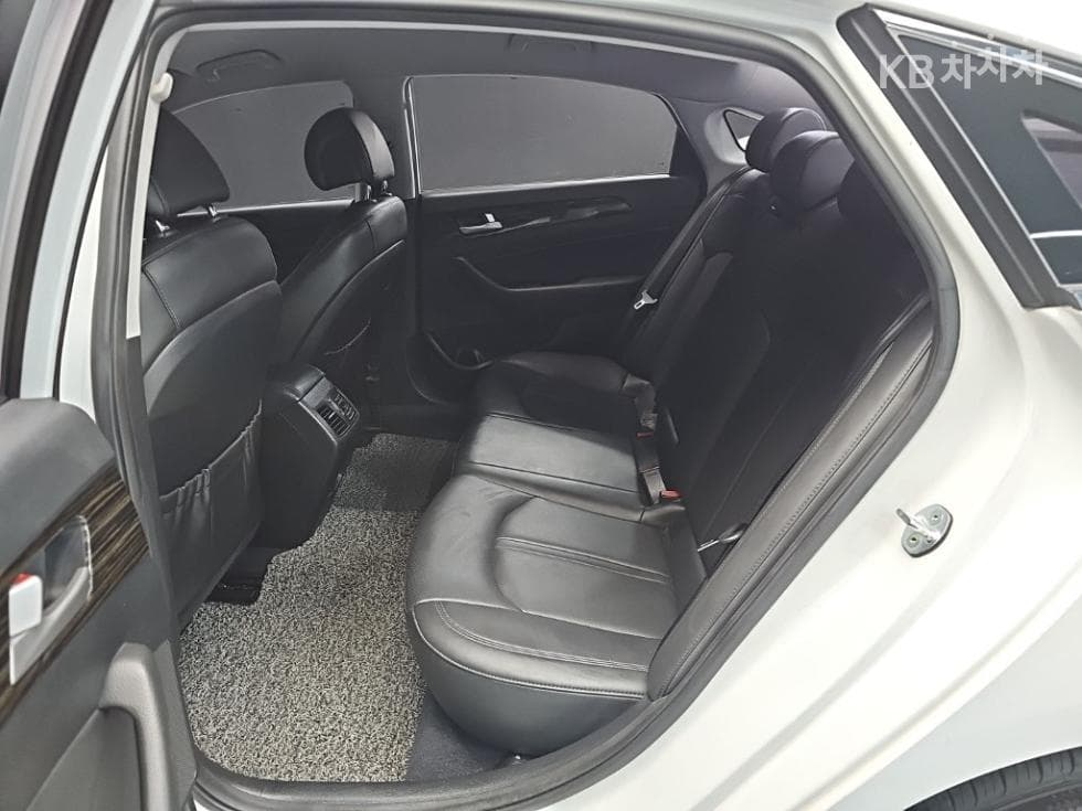 Хюндай Соната LF1.7 Дизел Смарт - 12