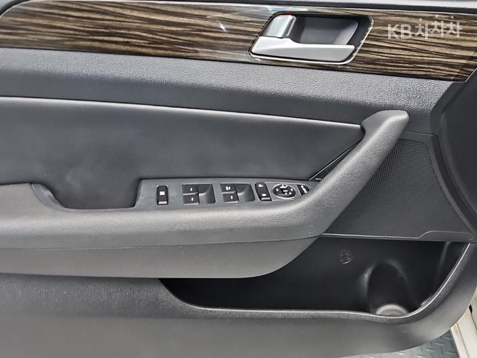Хюндай Соната LF1.7 Дизел Смарт - 15